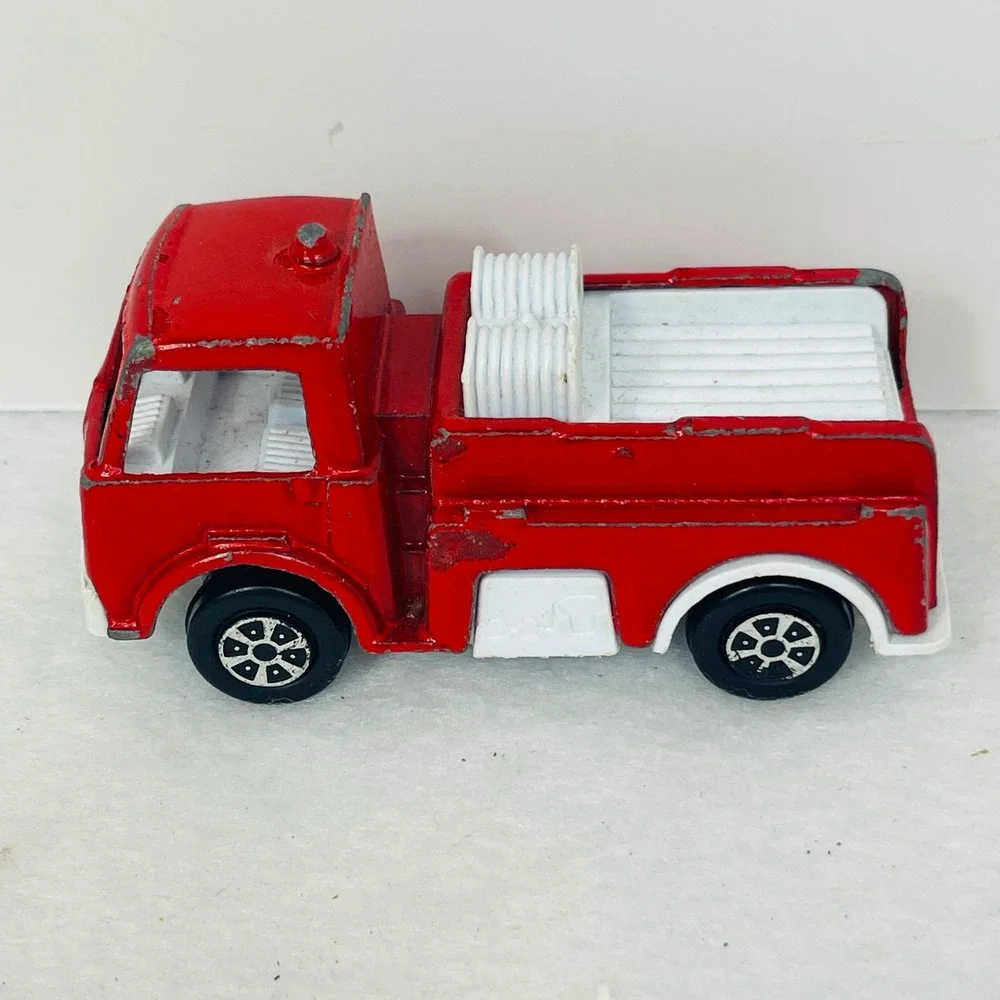 Vintage Tootsietoy Diecast Fire Truck Red White Pumper Emergency Vehicle Toy
